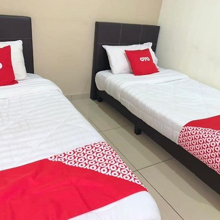 Semerah Suites Homestay Pontian Pontian Kecil Ngoại thất bức ảnh