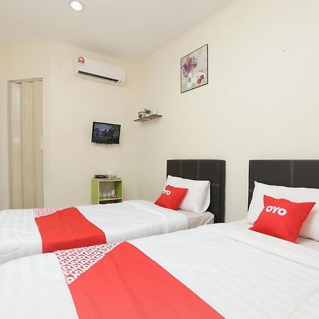 Semerah Suites Homestay Pontian Pontian Kecil Ngoại thất bức ảnh