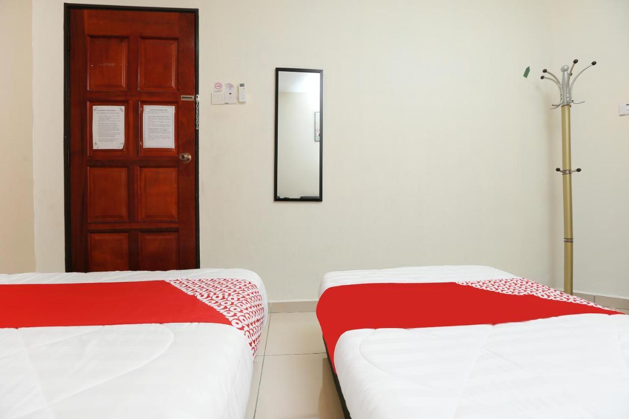 Semerah Suites Homestay Pontian Pontian Kecil Ngoại thất bức ảnh