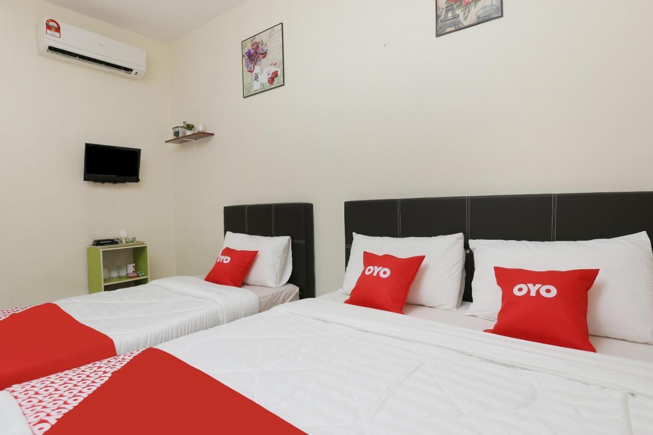 Semerah Suites Homestay Pontian Pontian Kecil Ngoại thất bức ảnh